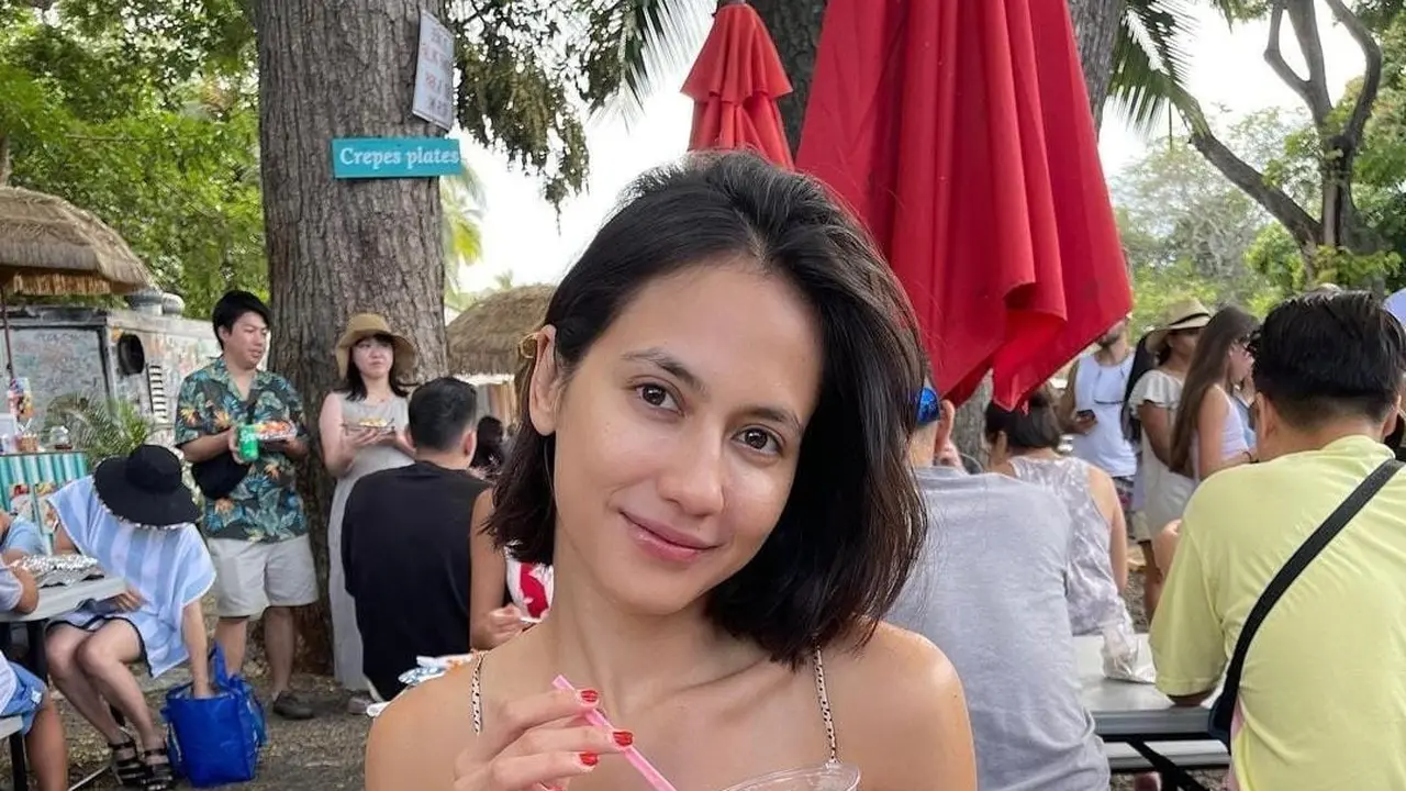 pevita pearce no makeup