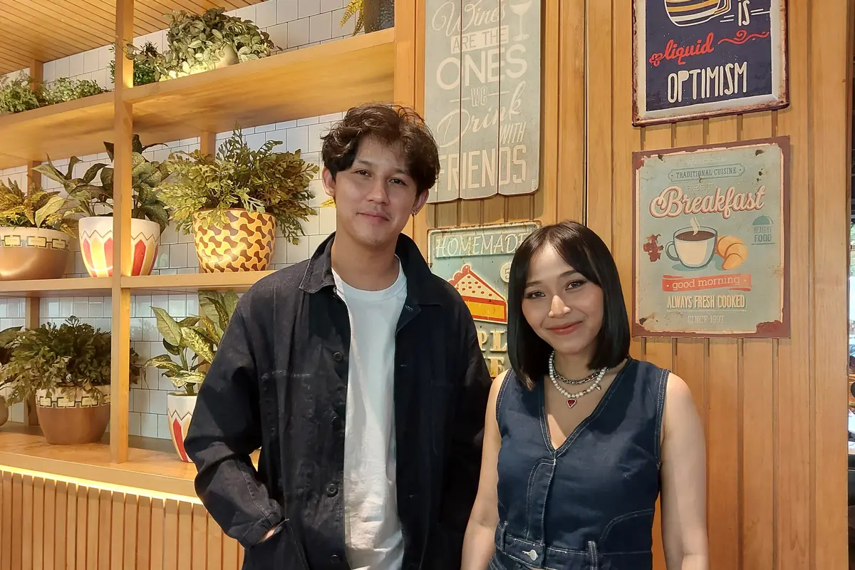 Rinni Wulandari dan Jevin Julian menjelaskan mengenai pentingnya team work antara suami istri dalam mendidik buah hati agar tercipta keluarga bahagia