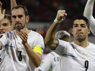 Uruguay sebagai negara pertama yang meraih gelar Piala Dunia pada edisi pertama tahun 1930 hingga kini masih menjadi tim unggulan dari Amerika Selatan meski berada di bawah bayang-bayang Brasil dan Argentina. Lolos ke putaran final Piala Dunia 2022 Qatar, mereka masih mengandalkan para pemain senior dengan koleksi caps terbanyak bagi Timnas Uruguay. Seperti 4 pemain berikut yang menempati 4 Besar sebagai pemain aktif pengoleksi caps terbanyak. (AFP/Pool/Alberto Valdes)