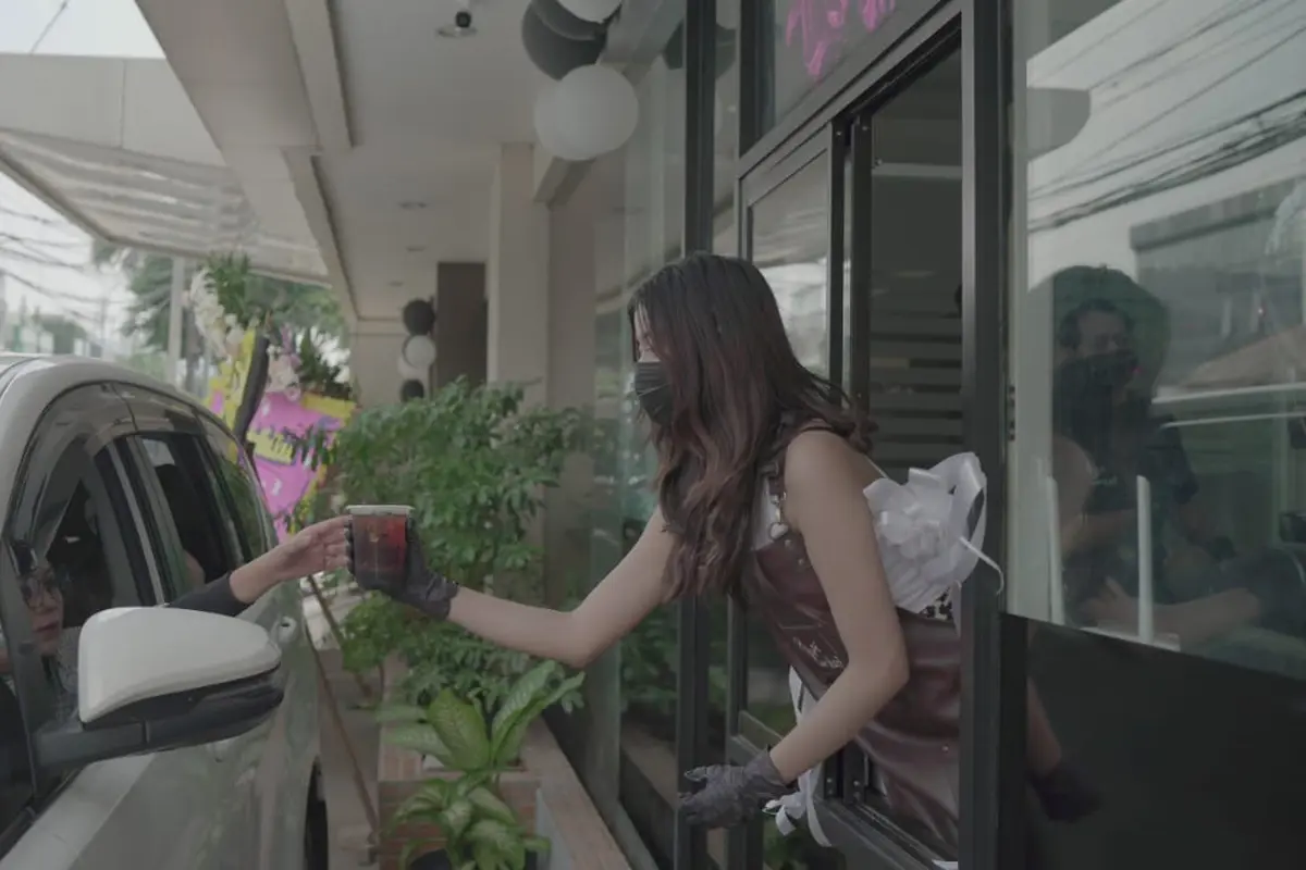 Kedai kopi drive thru