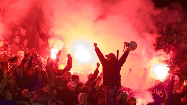 ultras-131009b.jpg