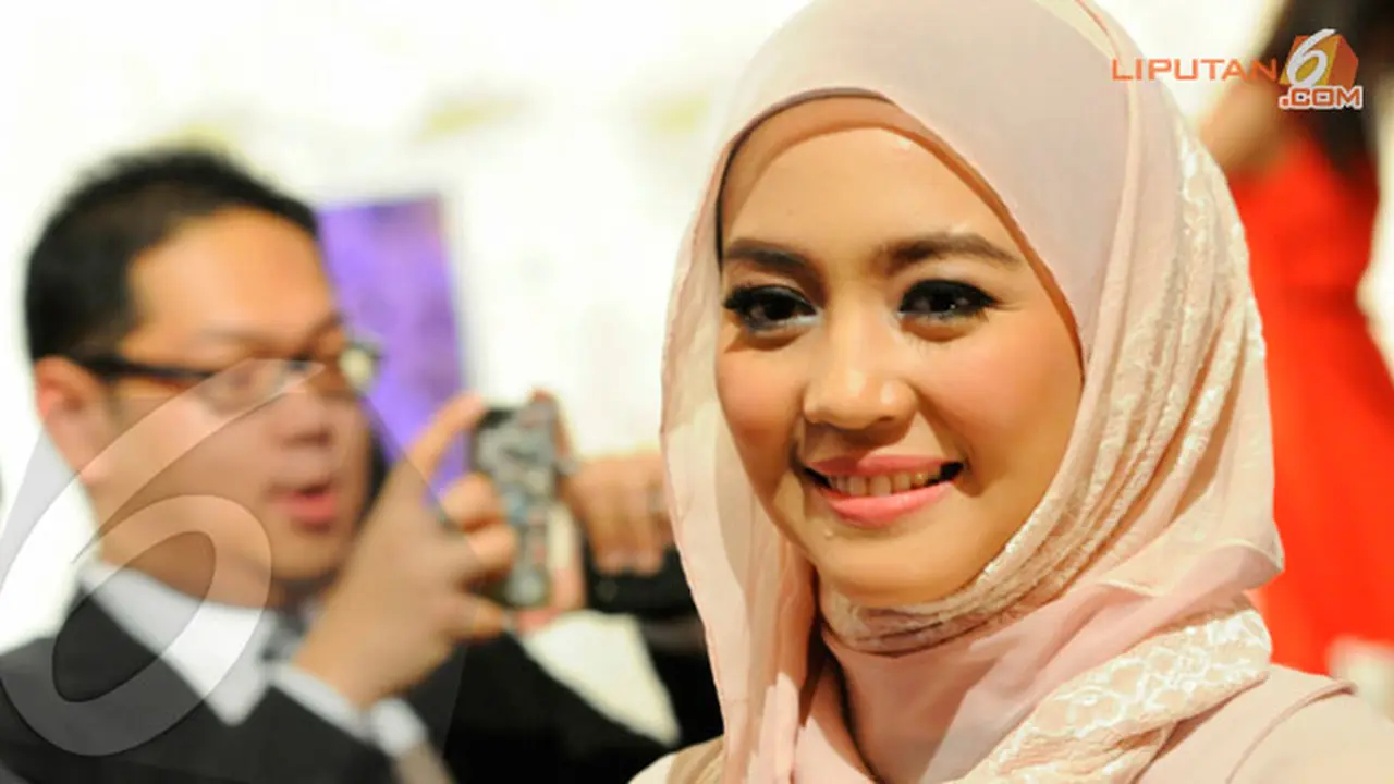 nuri-maulida-dipingit-131101c.jpg