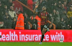 Penyerang Bournemouth asal Ghana #24, Antoine Semenyo, merayakan gol pertamanya dalam pertandingan Premier League Inggris antara Bournemouth dan Fulham di Stadion Vitality, Bournemouth, Inggris selatan, pada 3 Oktober 2025. (Glyn KIRK/AFP)