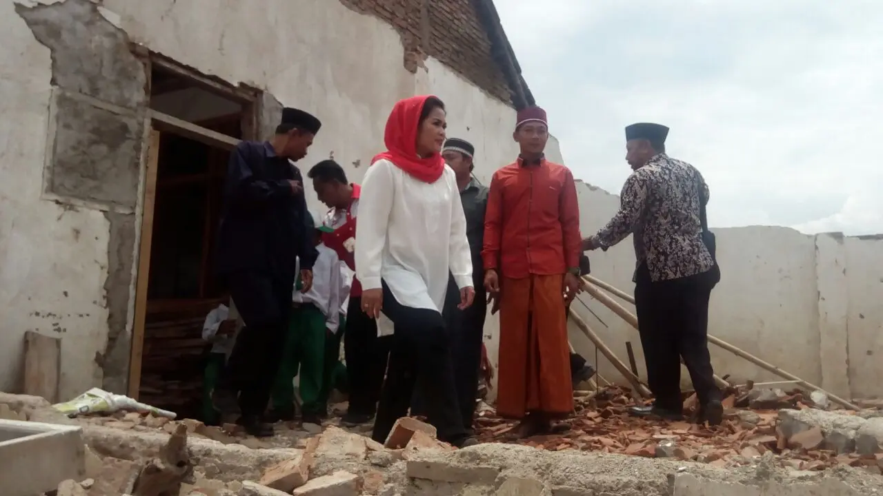 Puti Guntur Soekarno mengunjungi kompleks Ponpes Al Mubarokah
