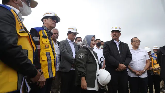 Menteri Koordinator Bidang Kemaritiman dan Investasi (Menko Marves) Luhut Binsar Pandjaitan kembali berkunjung di Taman Sains dan Teknologi Herbal dan Hortikultura (TSTH2) di Kabupaten Humbang Hasundutan (Humbahas). (Dok. Kemenko Marves)