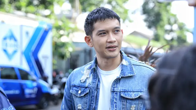 [Fimela] Rezky Aditya