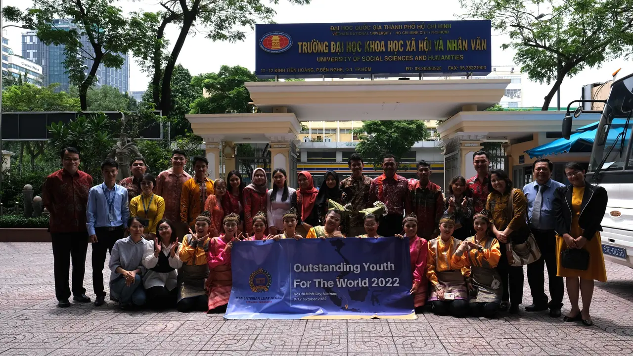 Kementerian Luar Negeri RI bekerja sama dengan Konsulat Jenderal RI di Ho Chi Minh City mengadakan kegiatan pertemuan pemuda bertajuk “Outstanding Youth for the World" (OYTW) pada tanggal 9-12 Oktober 2022.  (Dok: KJRI Ho Chi Minh City)