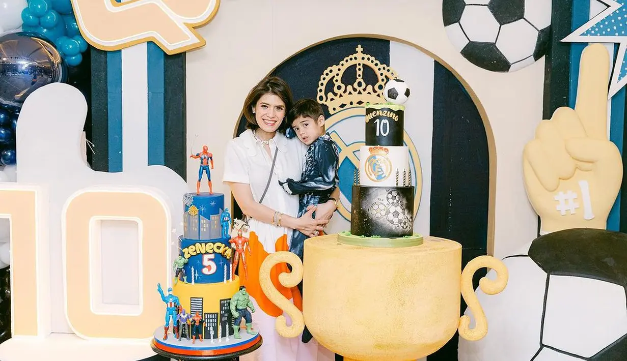 Ia juga terus belajar menjadi seorang ibu yang baik. "Peluk kenceng untuk semua Ibu2 hebat yang terus belajar untuk jadi ibu terbaik #SelfLove," lanjut Carissa. [Instagram/carissa_puteri]