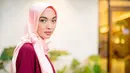Aktris Tika Bravani menambah deretan selebriti Tanah Air yang berhijrah di awal 2018. Istri Dimas Aditya tersebut telah memantapkan hatinya untuk terus menggunakan hijab. (instagram.com/tikabravani)