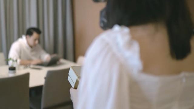 6 Momen Billy Davidson Umumkan Sang Istri Hamil Anak Pertama, Penuh Haru