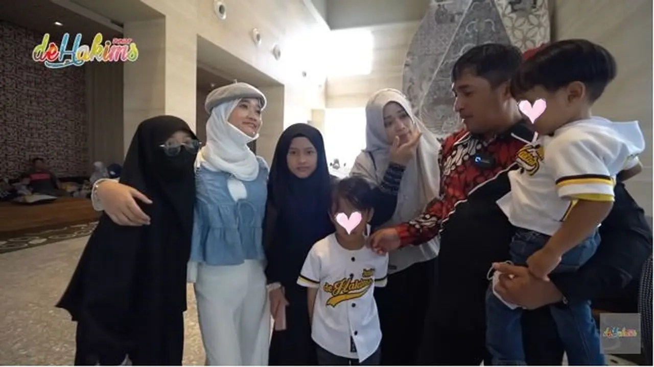 6 Momen Irfan Hakim Antar Putri Kembarnya Masuk Pesantren, Penuh Haru