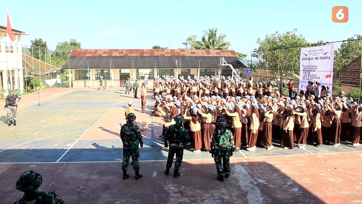 Didik Kedispilinan, 21 Anggota TNI Terjun Langsung ke SMA di Sukabumi