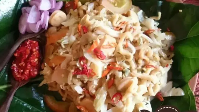 Mi goreng kampung daun mengkudu