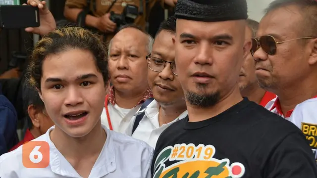 [Bintang] Ahmad Dhani di Persidangan
