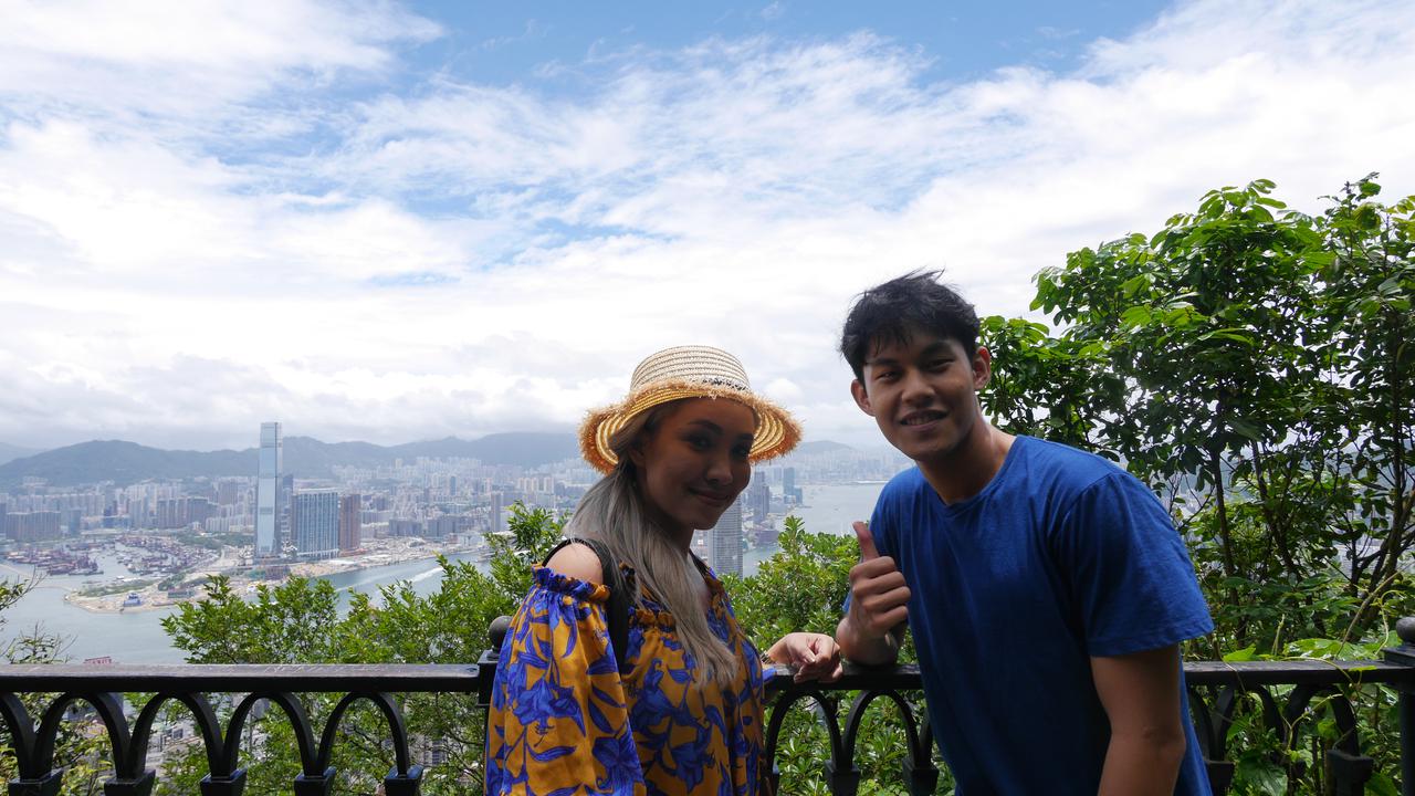 Sensasi Hutan Alami di Hong Kong Ketika Mendaki Victoria Peak