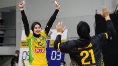 Pergelaran PLN Mobile Proliga 2022 yang telah mencapai babak final four diwarnai oleh sejumlah pevoli perempuan dengan paras menawan, salah satunya Hany Budiarti. (Bola.com/Bagaskara Lazuardi)