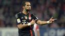 2. Mehdi Benatia - Bergabung dengan Bayern Munchen tahun 2014 berharga £ 21 juta, namun pemain bek timnas langganan Maroko justru sering berkutat dengan cedera dan terpaksa dijual ke klub Serie A Juventus. (AFP/Christof Stache)