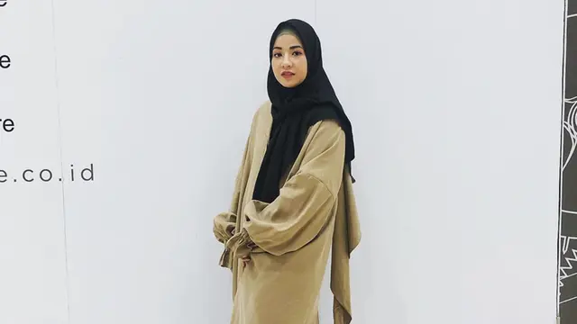 4 Gaya Hijab Ala Natasha Rizki