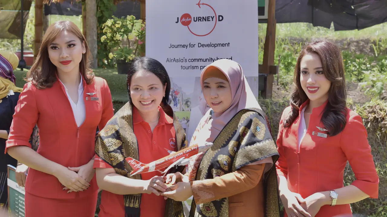 Kembangkan Pariwisata dan Komunitas Lokal Lombok, AirAsia Luncurkan Program JourneyD