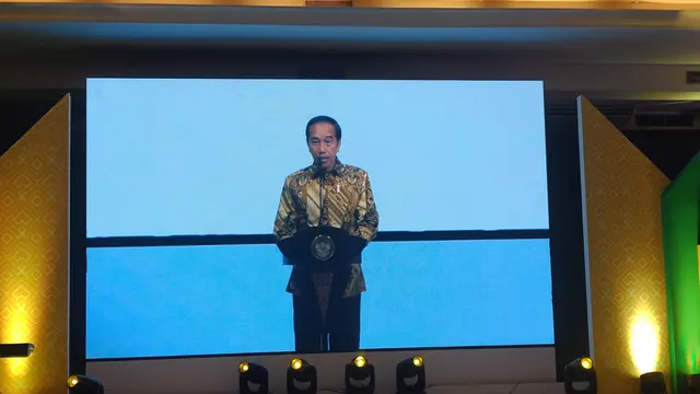 Jokowi menghadiri acara puncak HUT Golkar