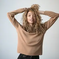 Potong Rambut Keriting | unsplash.com