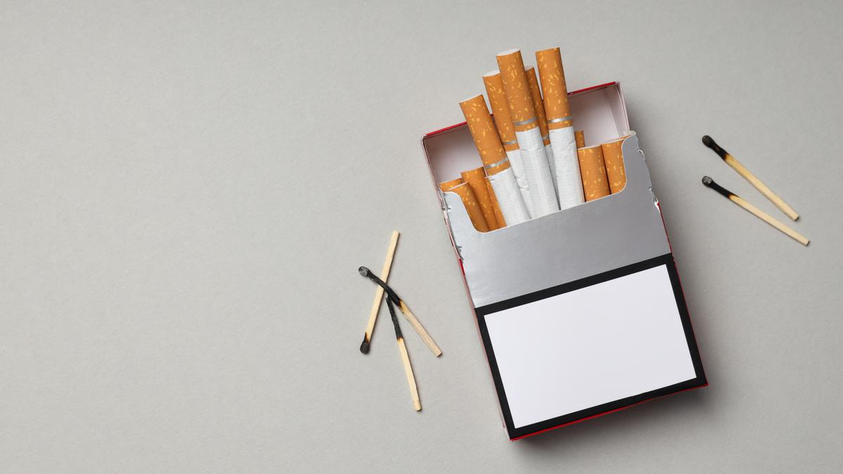 Menemukan Rokok di Tas Anak? Ini 7 Cara Bijak Menanganinya