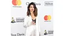 Priyanka berhasil menggeser Deepika Padukone yang pada tahun 2016 menduduki peringkat pertama. Memang dalam kesehariannya, ia kerap mengenakan busana yang serasi dengan bentuk tubuhnya. (Foto: instagram.com/priyankachopra)