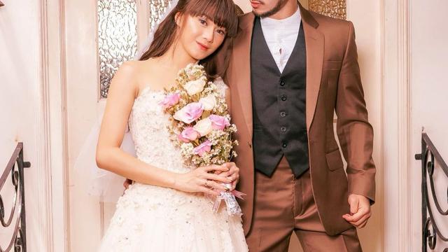 6 Potret Dara The Virgin dan Tyo Anak Bintang, Mesra Pakai Baju Pengantin