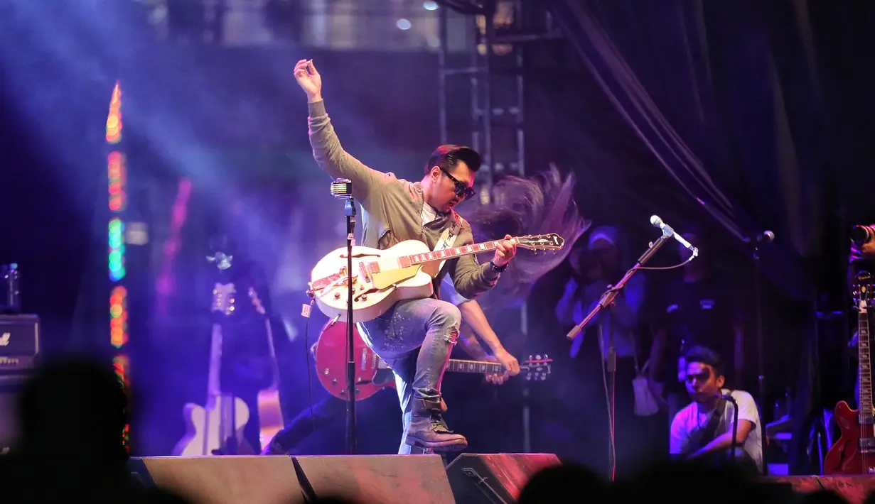 Lantaran mendapat respon baik dari masyarakat, untuk itu mereka berencana kembali merilis single ‘Berubah’. Dan pastinya, grup band alumni Institut Kesenian Jakarta ini kembali disambut baik masyarakat. (Adrian Putra/Bintang.com)