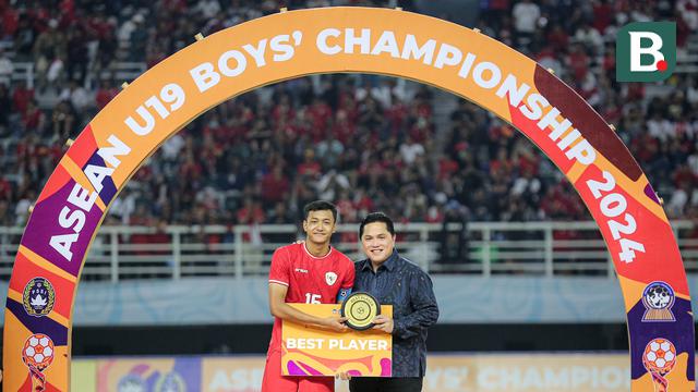 Foto: Dua Penghargaan Individu Ikram Algiffari dan Dony Tri Pamungkas Lengkapi Gelar Juara Timnas Indonesia U-19 di Piala AFF U-19 2024