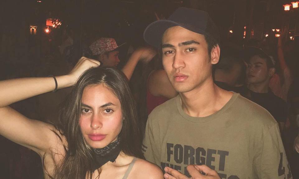 Axel Matthew Thomas dan Valerie Thomas