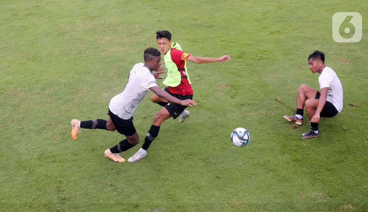 Timnas Indonesia U-20 melakukan pemusatan latihan hingga 28 Januari 2024 guna mempersiapkan Piala AFF U-19 2024 serta Kualifikasi Piala Asia U-20 2025. (Bola.com/M. Iqbal Ichsan)