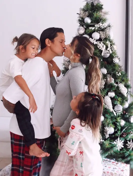 (Instagram/jenniferbachdim)