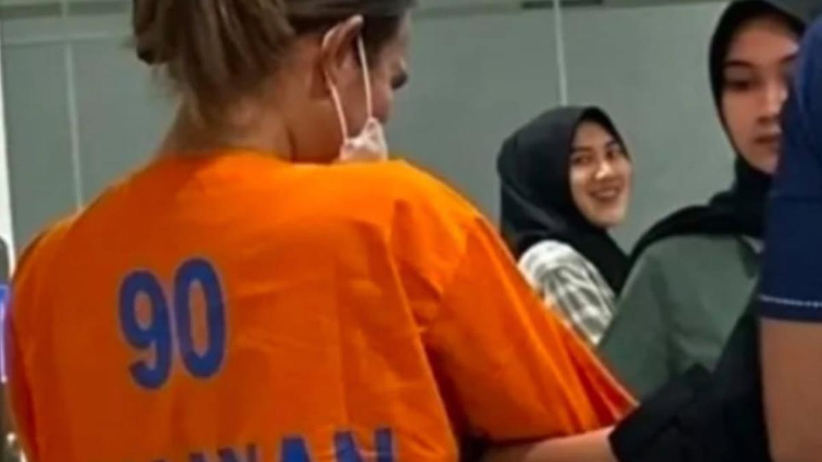 Lucinta Luna Unggah Potret Isa Zega Pakai Seragam Tahanan Nomor 90, Ungkit Ayah Kandung Tak Diakui