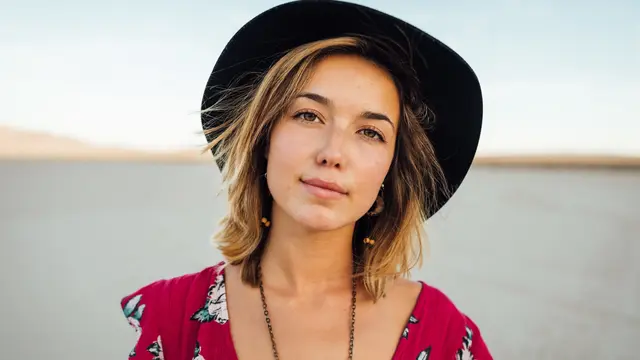 5 Gerakan Simpel Face Yoga untuk Mengencangkan Wajah