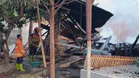 Sambaran Api Hanguskan Dua Rumah di Situbondo