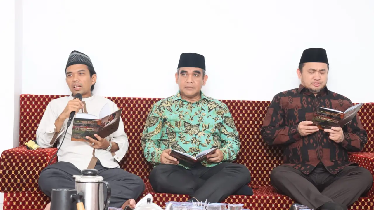 Sekjen Partai Gerindra Ahmad Muzani menyambangi kediaman Ustaz Abdul Soman (UAS)