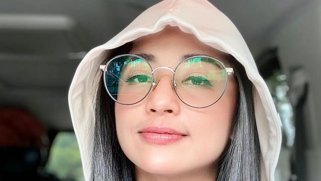 [Fimela] Dewi Perssik