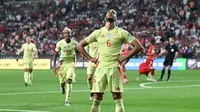 Pemain Spanyol, Mikel Merino, melakukan selebrasi setelah mencetak gol ke gawang Turki di laga kedua Grup E Kualifikasi Piala Dunia 2026 Zona Eropa di Torku Arena, Senin (08/09/2025). (AFP/Ozan Kose)