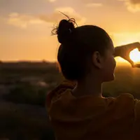 Potret wanita yang mencintai dirinya sendiri/self love (Foto dok : pexels/hazardos).