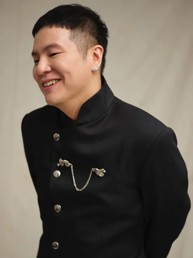 Desainer Muda Wilsen Willim Tentang Kecintaan pada Wastra Nusantara. Dok. Wilsen Willim