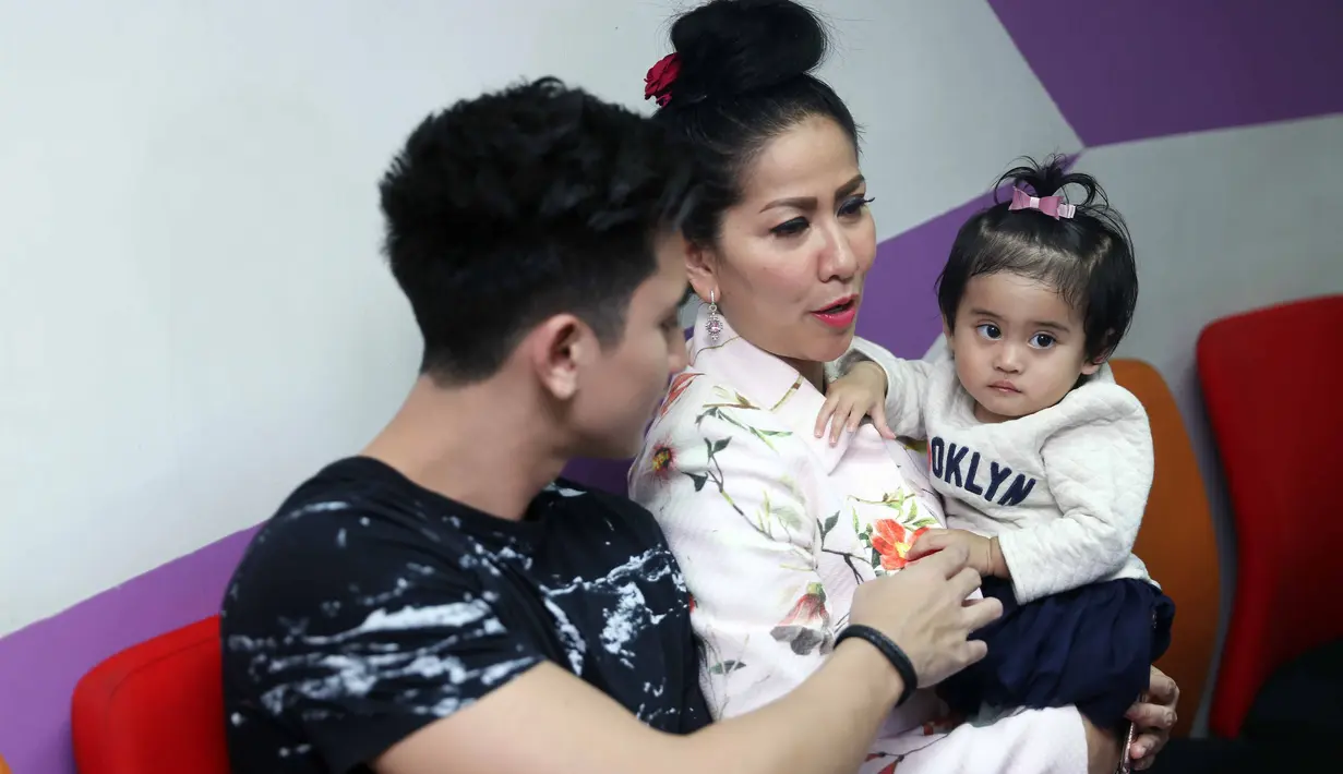 Sebenarnya seperti apa hubungan Verrel dan Natasha. Saat ditemui di kawasan Tendean usai menjadi bintang tamu di kawasan Kapten Tendean, Jakarta Selatan, Jumat (28/7/2017) ini komentarnya. (Nurwahyunan/Bintang.com)