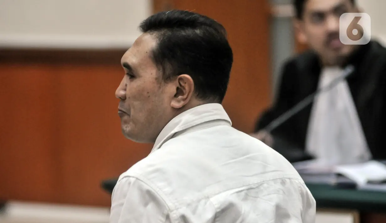 Terdakwa Kompol Kasranto menjalani sidang tuntutan kasus narkoba di Pengadilan Negeri Jakarta Barat, Senin (27/3/2023). (merdeka.com/Iqbal S. Nugroho)