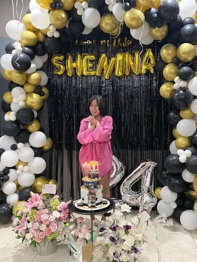 Shenina Cinnamon ulang tahun ke-24, Angga Yunanda beri kejutan romantis (Foto: Instagram @angga)