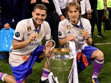 Sejak 2012/2013, selalu ada pemain asal Kroasia yang mampu mengangkat trofi Liga Champions untuk tim yang dibelanya. Bahkan, Luka Modric melakukannya 4 kali bersama Real Madrid. Musim ini apakah tren akan berlanjut? Mateo Kovacic di Chelsea yang akan menjawab. (AFP/Javier Soriano)