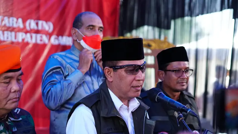 Kepala BNPT, Komjen Pol. Boy Rafli Amar memberikan penjelasan kepada wartawan dalam pembentukan Kawasan Terpadu Nusantara (KTN) di Garut, Jawa Barat. (Liputan6.com/Jayadi Supriadin)