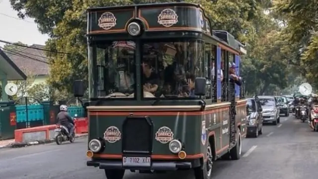 Bus Wisata Jawa Barat
