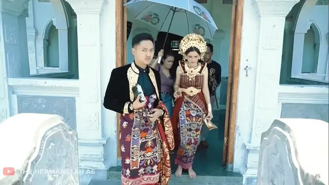 7 Potret Prewedding Azriel Hermansyah dan Sarah Menzel dalam Busana Bali
