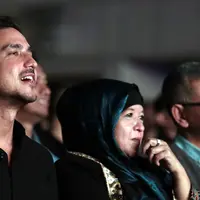 Konser Raisa dan Isyana Sarasvati (Deki Prayoga/bintang.com)