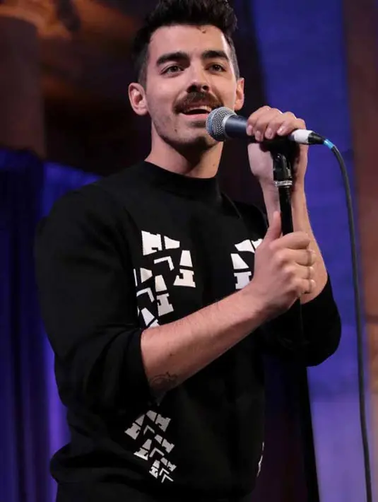 “Sophie merasa dirinya sangat beruntung dan ia juga benar-benar jatuh cinta dengan Joe Jonas. Sophie merasa, menemukan Joe adalah paket yang lengkap selama pencariannya belakangan ini,” tambah sumber. (AFP/Cindy Ord)